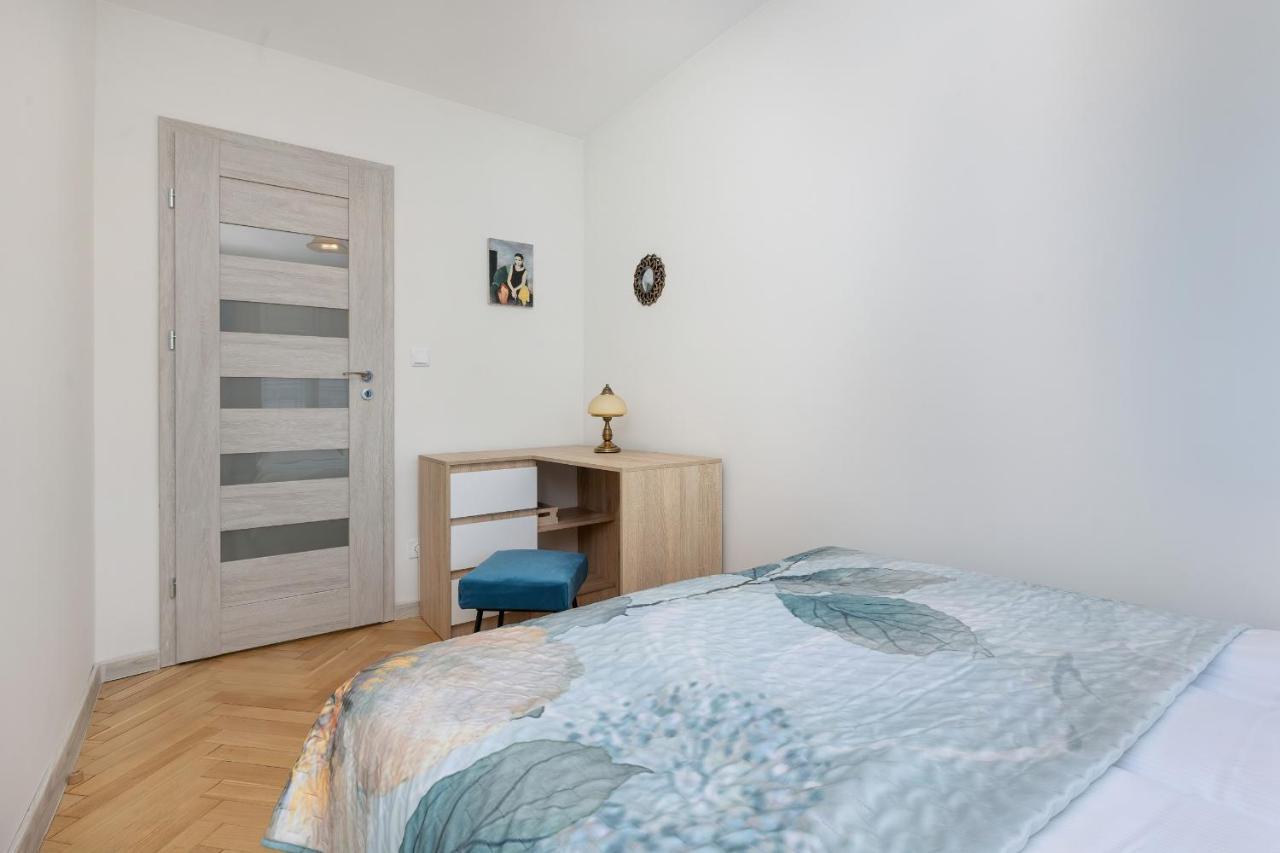 Cozy And Comfortable Wola Apartment By Noclegi Renters ワルシャワ エクステリア 写真