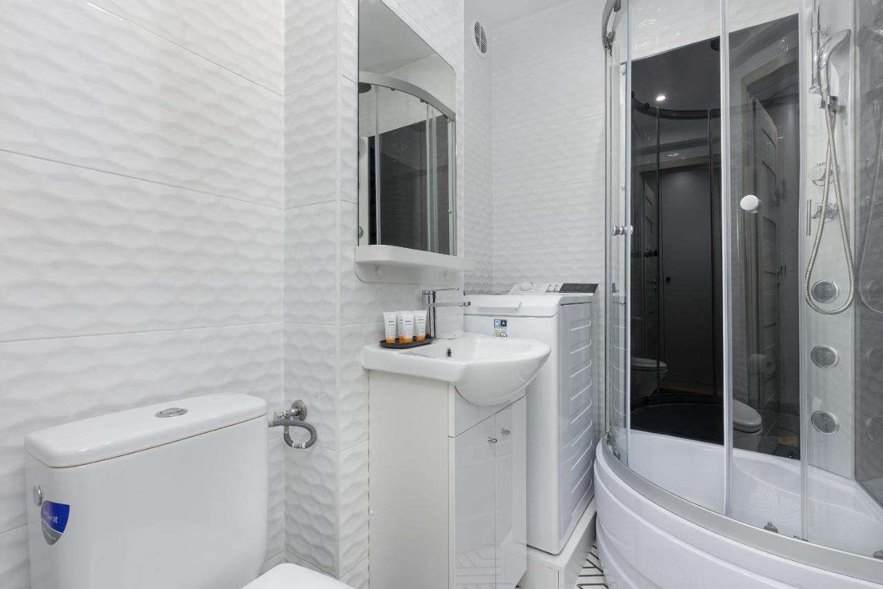 Cozy And Comfortable Wola Apartment By Noclegi Renters ワルシャワ エクステリア 写真